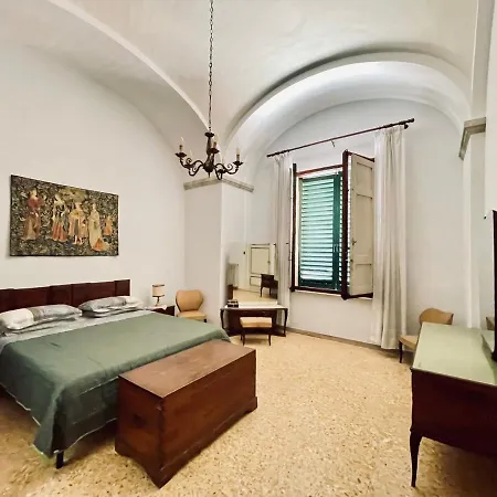 Super Attico Della Brigata Spendereccia! * מונטרוני ד'ארביה